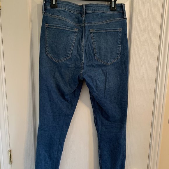 Old Navy Rockstar Ripped Jeans - Picture 2 of 5